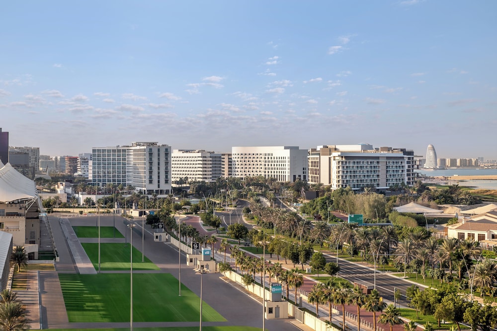 Yas Plaza Marina by IHG 140/144