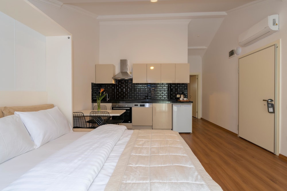 SUPERIOR, TWIN BEDS