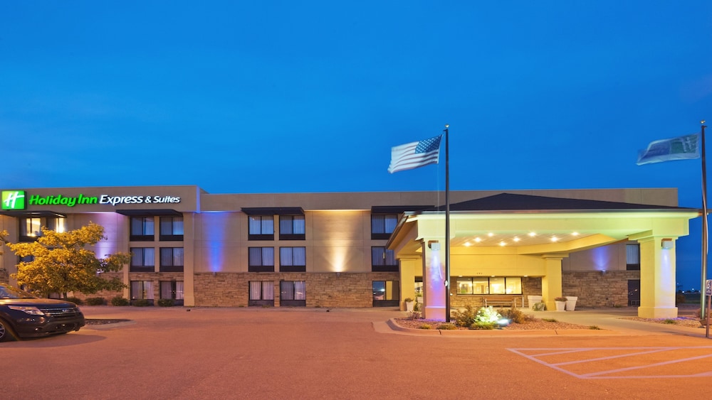 Holiday Inn Express Hotel Suites Colby 1/60