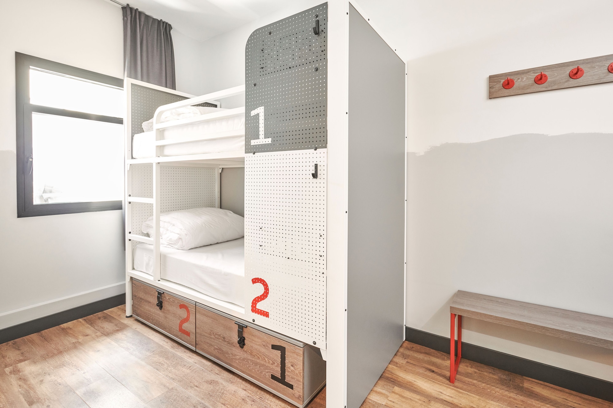 SUPERIOR, BUNK BED