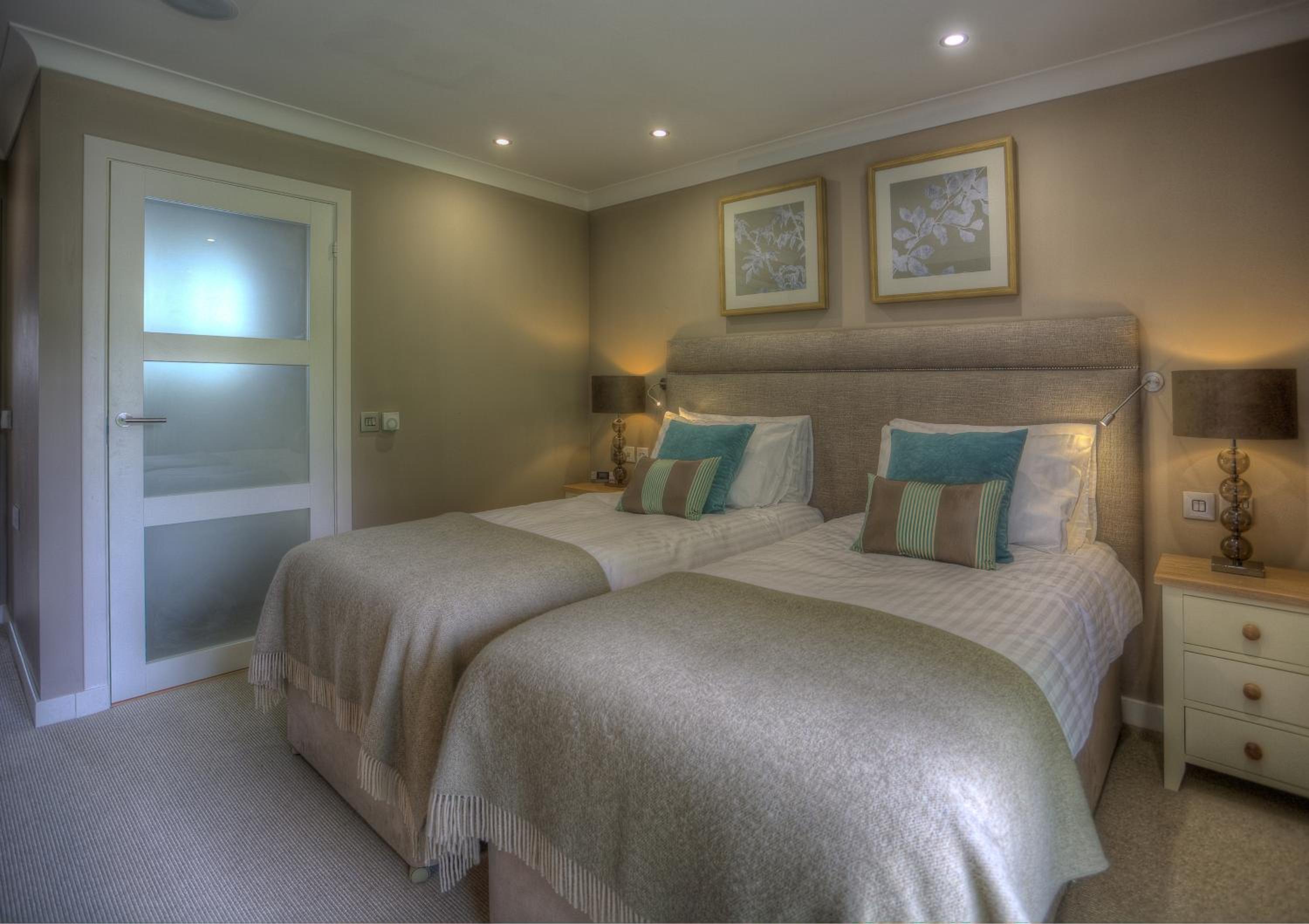 Lodge, 2 Beds, 2 Bathrooms