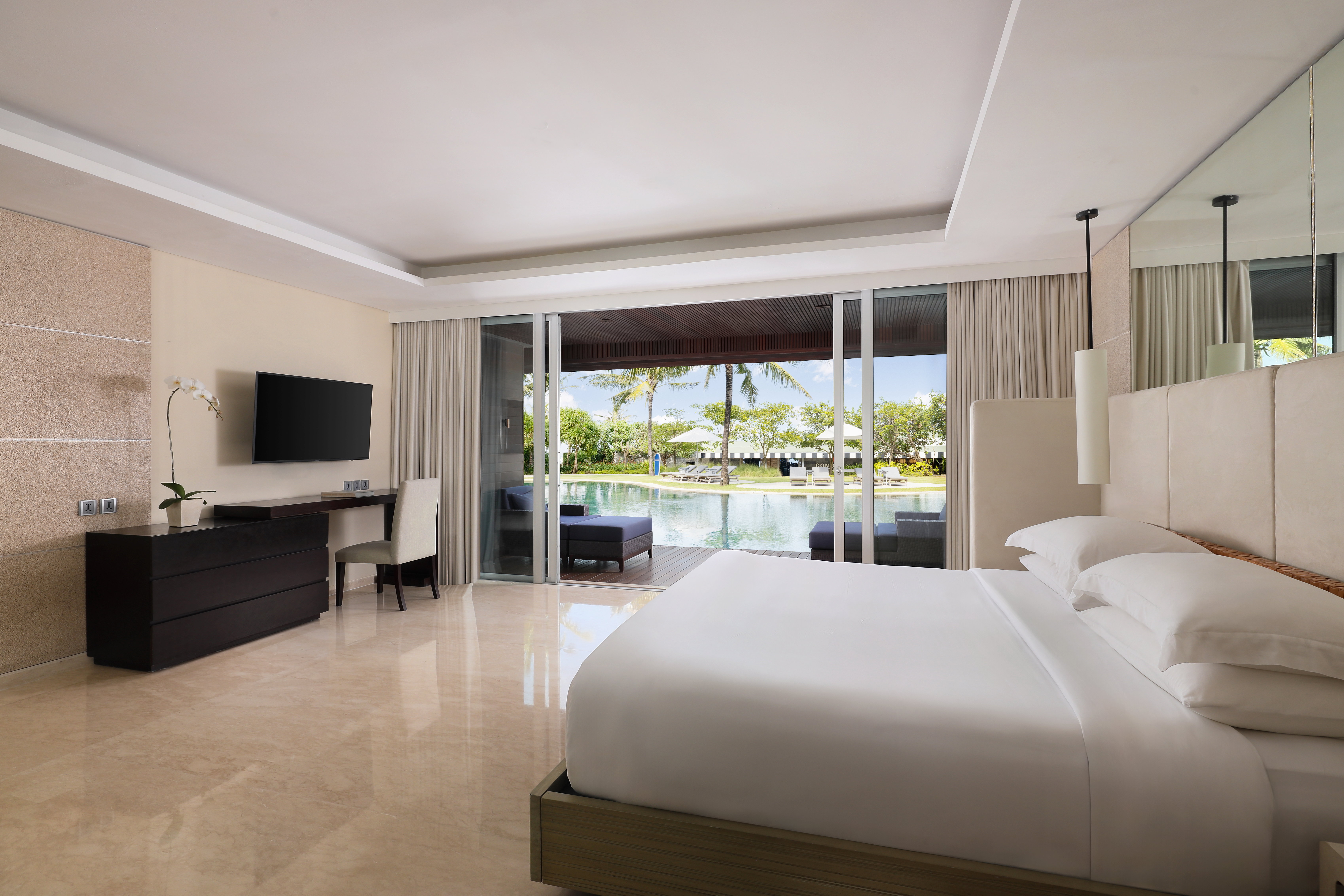 2 Bedrooms, Lagoon, Pool Residence