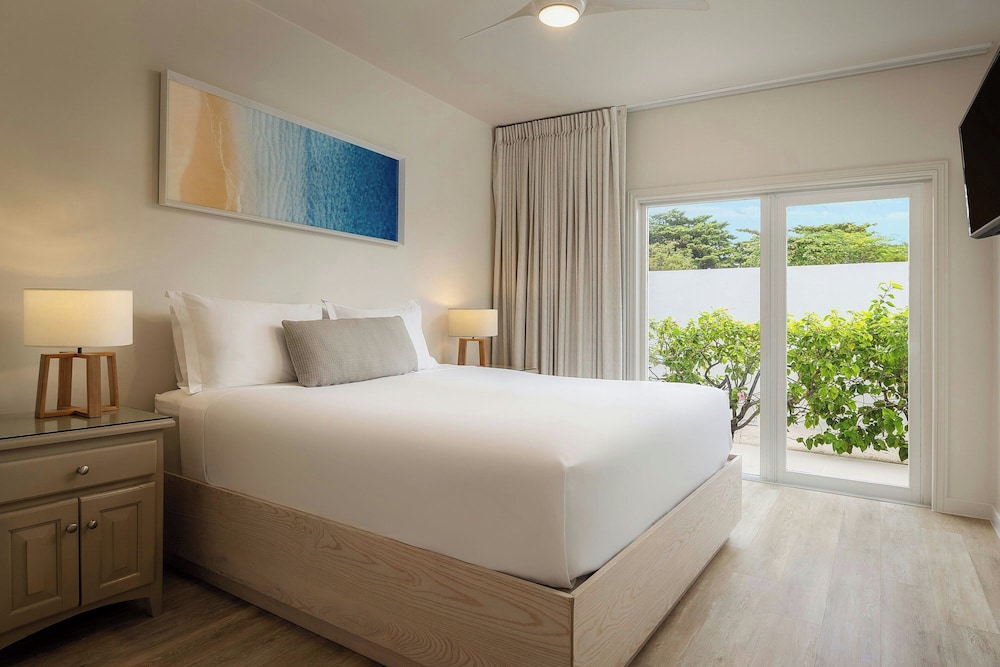 2 Bedrooms, Reef House, Suite, Ocean Front, Balcony