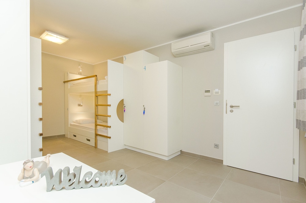 Hostel Dvor 40/44