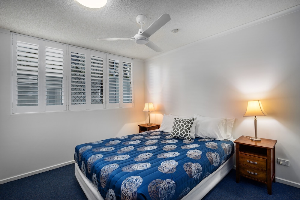 1 BEDROOM, COURTYARD, APARTMENT