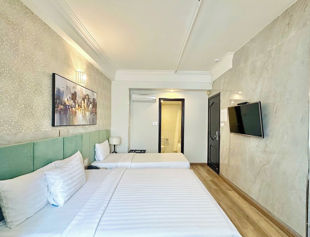 SUNRISE CENTRAL HOTEL 16/47