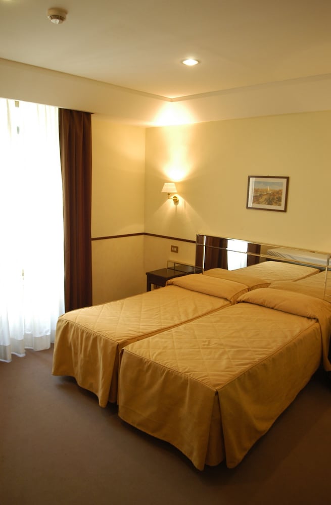 Hotel Garda Roma 16/60