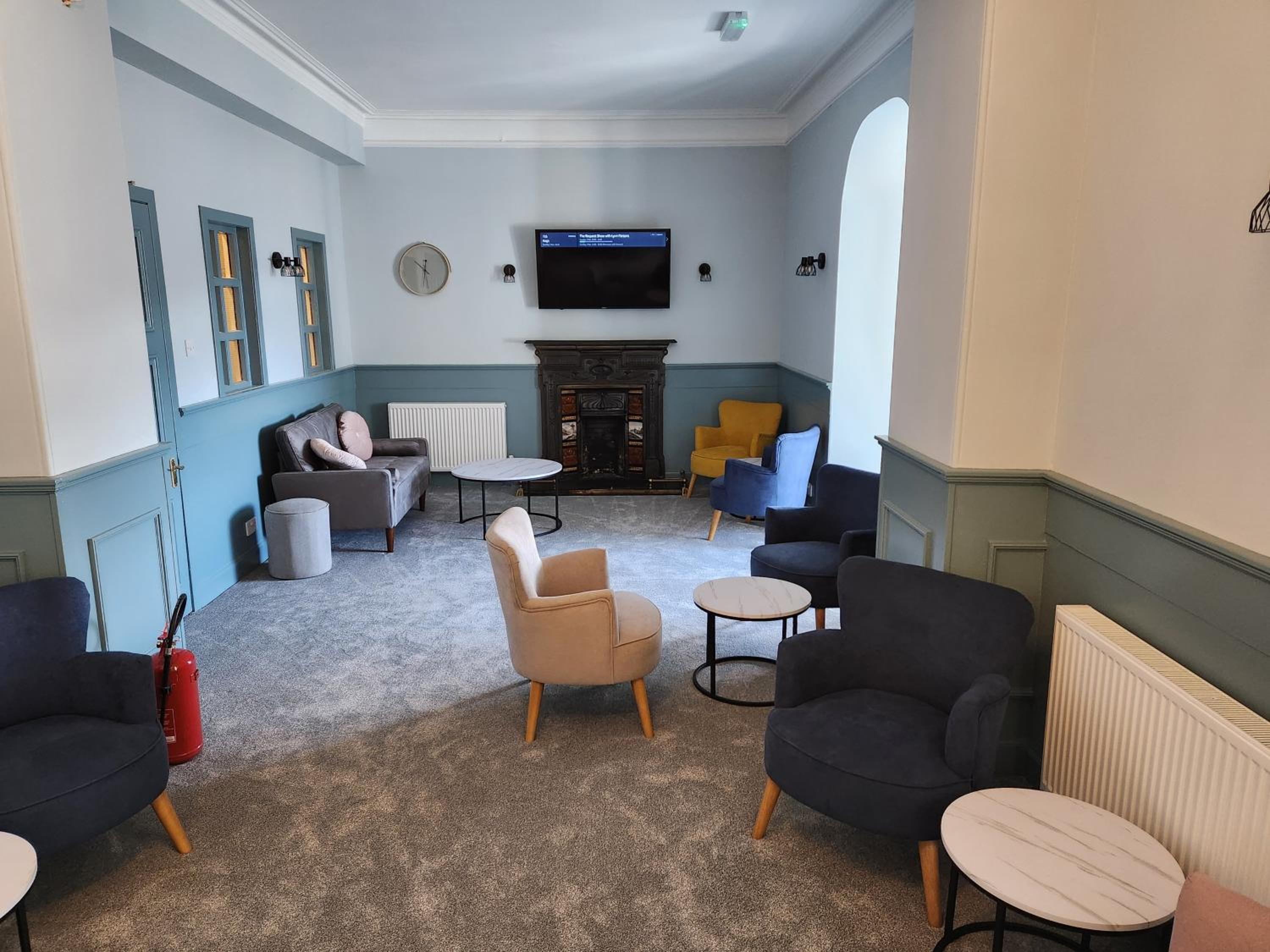 KINGS KNOLL HOTEL 29/53