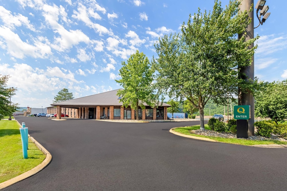 Quality Inn New Martinsville, WV 62/65