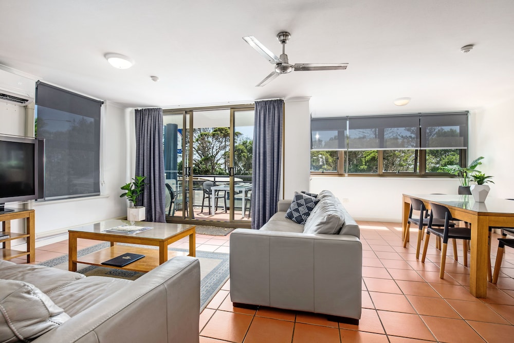 WINDWARD APARTMENTS 47/81