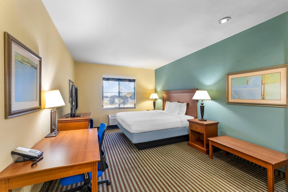 Quality Inn & Suites - Marlin 18/56