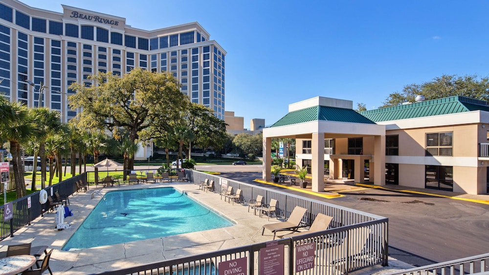 Best Western Oak Manor 3/32
