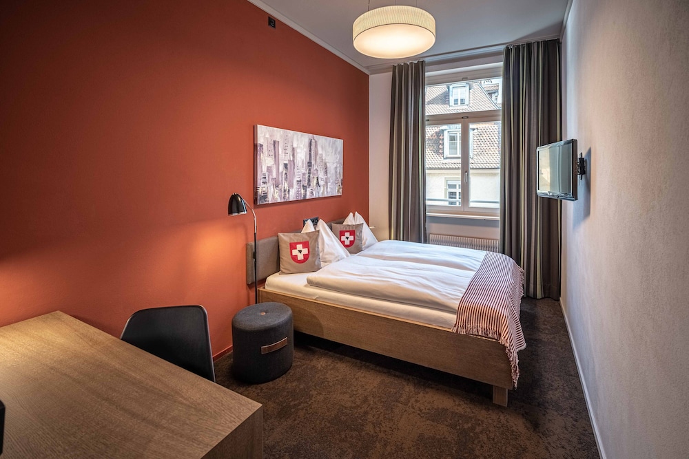 XS, DOUBLE BED