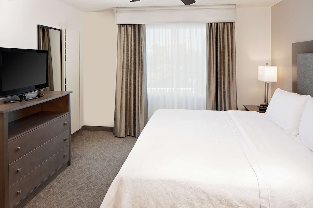 Homewood Suites - Dallas/Market Center 10/34