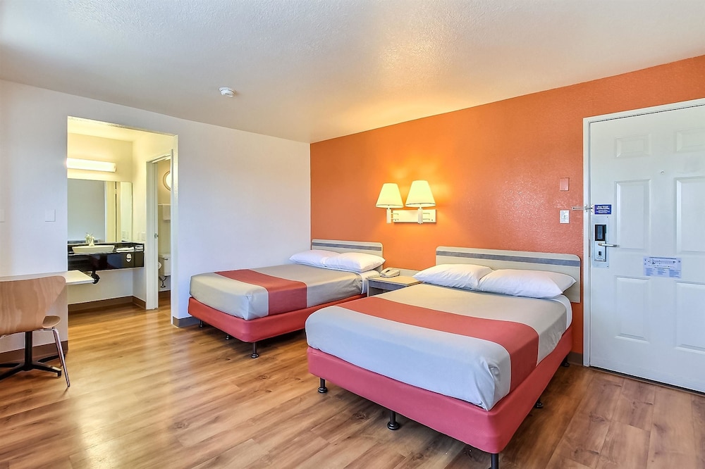Motel6 Fremont, CA – North 23/58