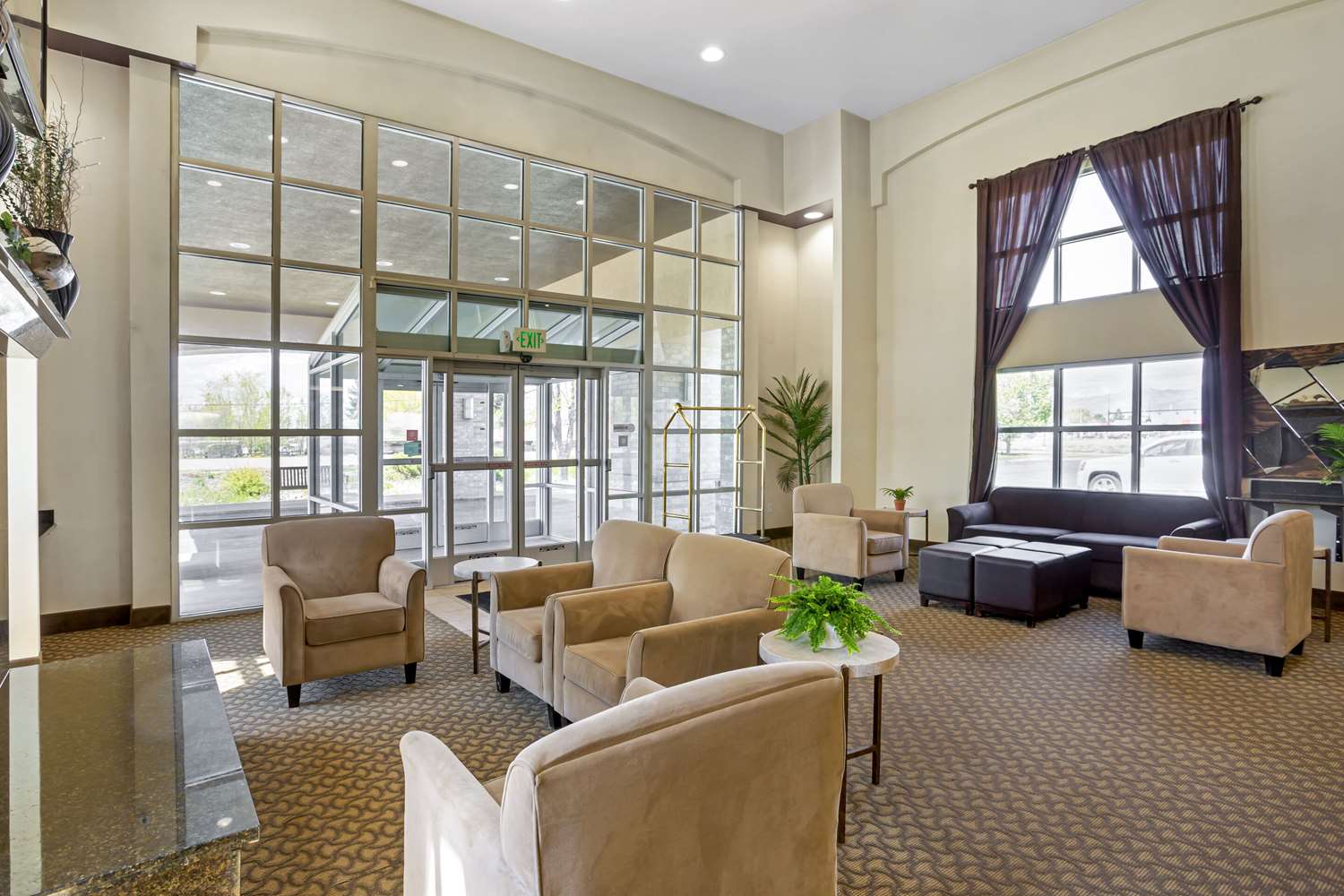 Quality Inn Logan near University 18/24