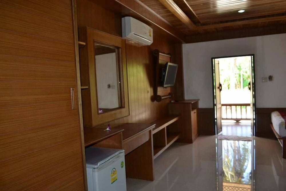 Khum Laanta Resort 66/66