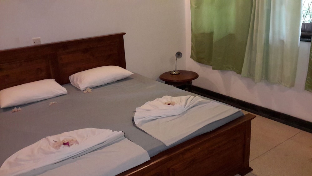 Arangala Bungalow 8/29