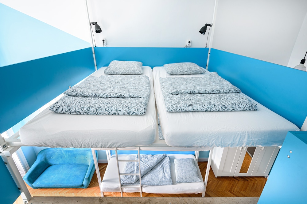 Avenue Hostel 21/50
