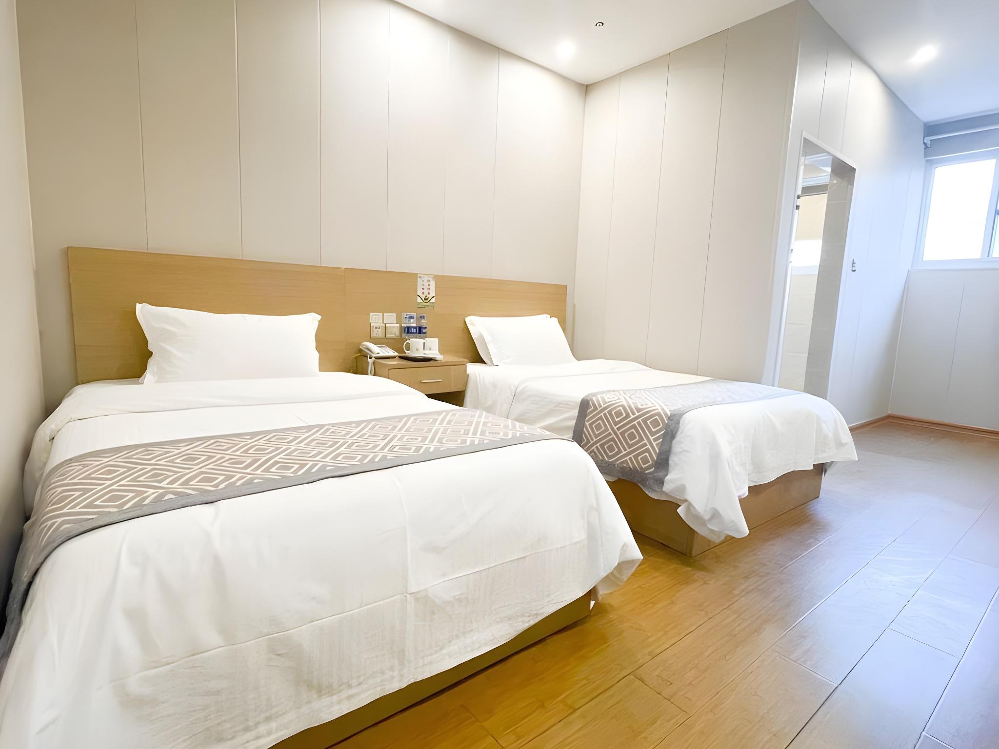 Feature, 2 Beds