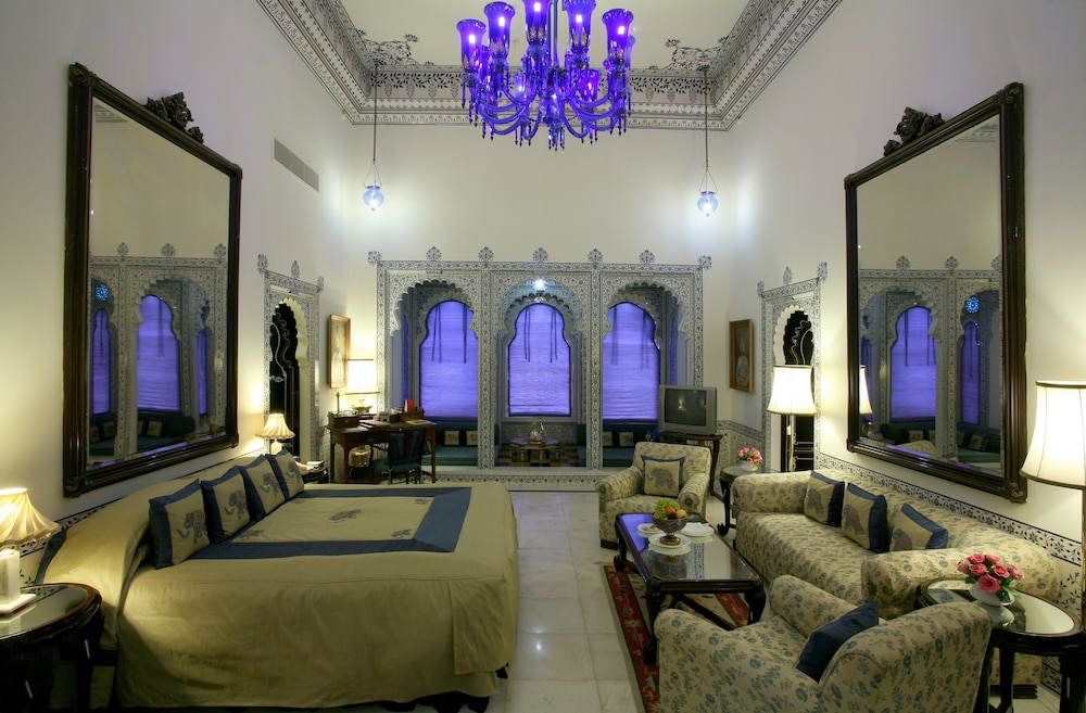 Shiv Niwas Palace 42/71