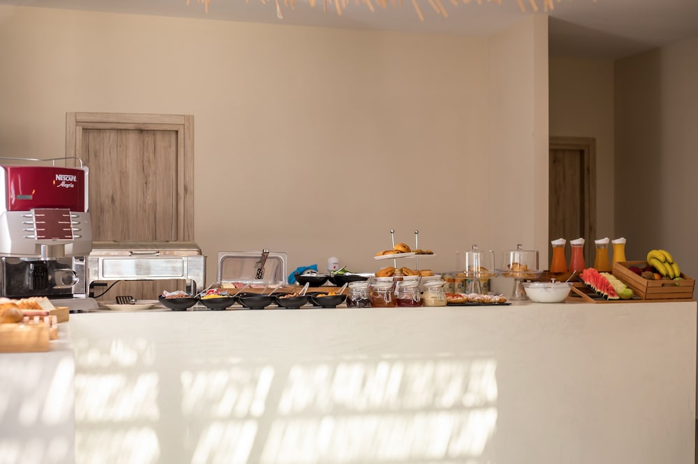 Atma Beach Rooms & Suites 14/27