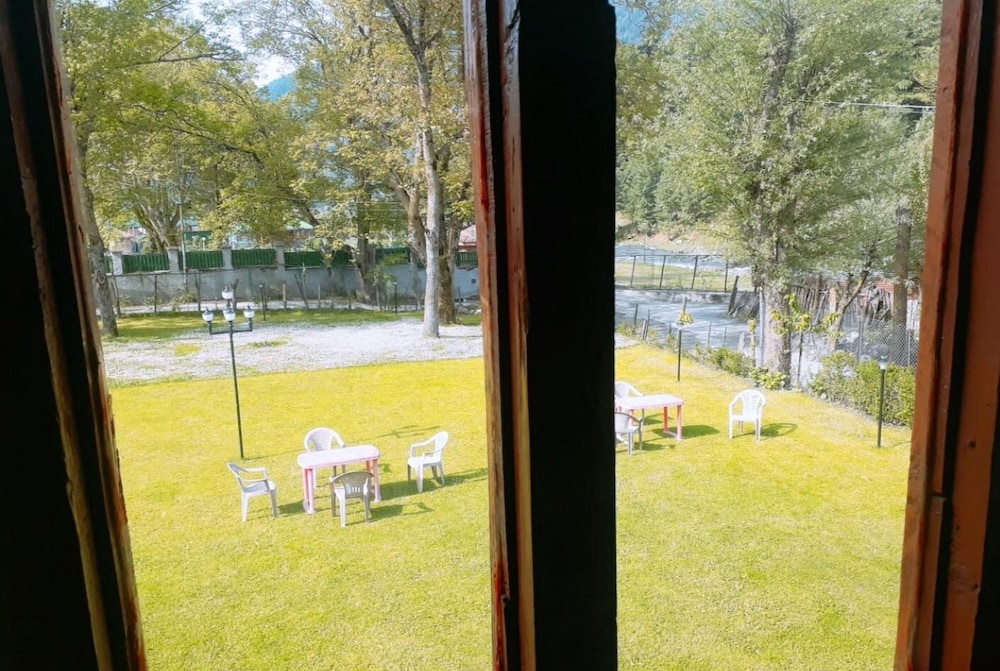 Zebrina Guest House 36/50