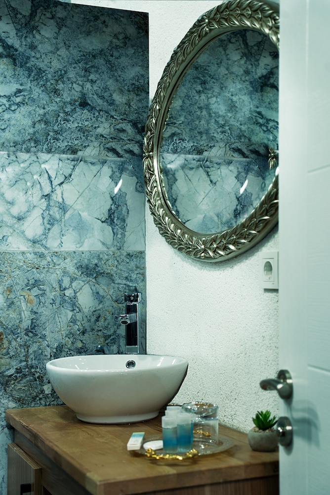 Taksim Yazici Residence 67/68