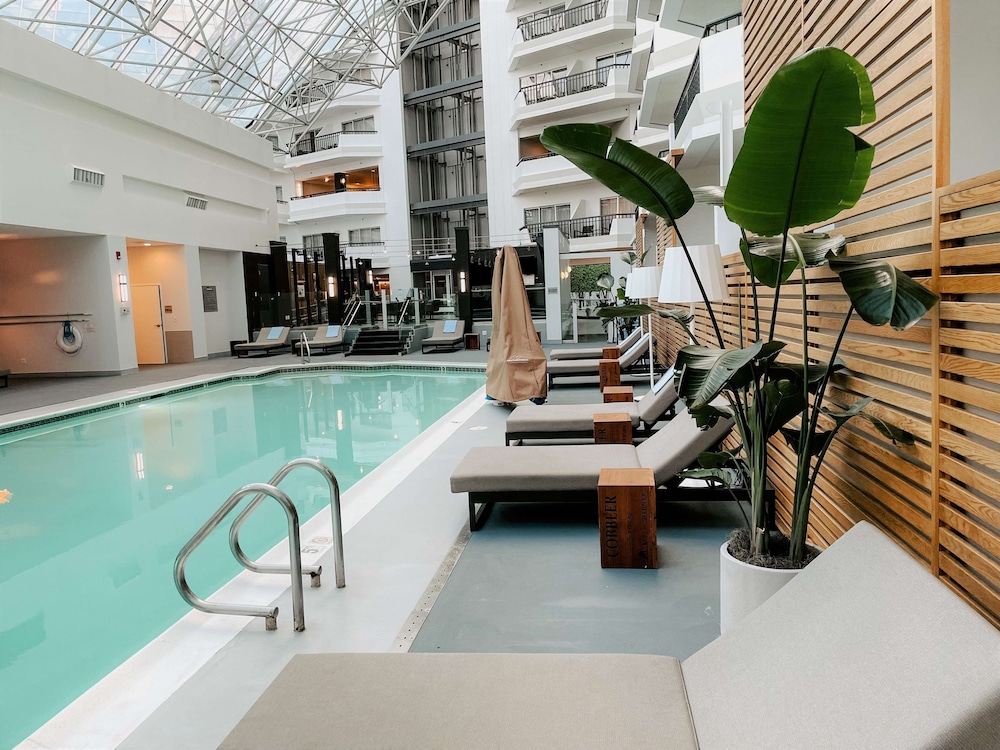 Hilton Boston/Woburn 53/70