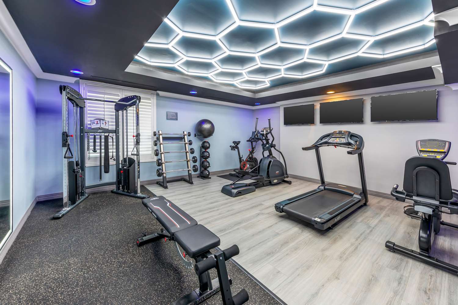 Best Western Plus Avita Suites 7/16