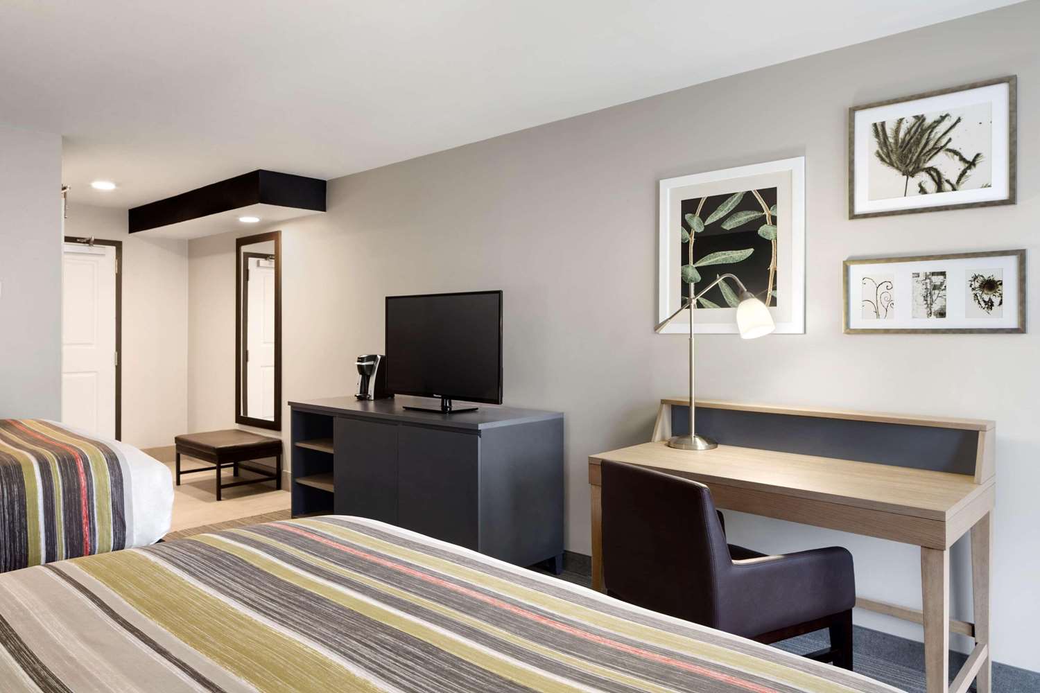 Country Inn & Suites By Radisson Gatlinburg TN 8/9