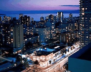 Carmana Hotel and Suites 38/39