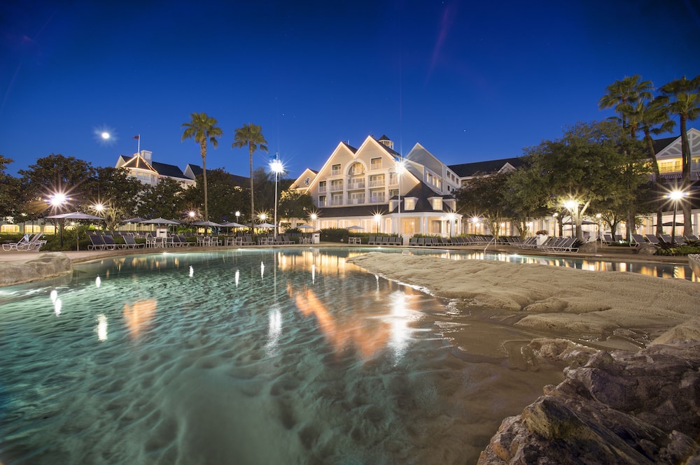 Disneys Yacht Club Resort 45/50