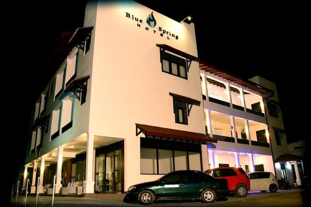 Blue Spring Hotel 30/38