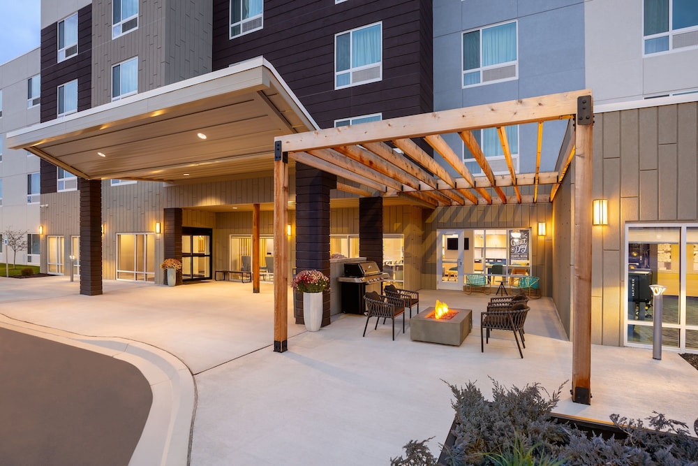 TownePlace Suites Iron Mountain 2/22