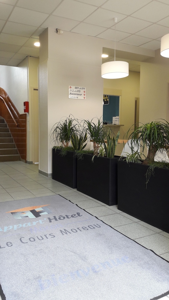 APPART HOTEL MACON LE COURS MOREAU 23/30