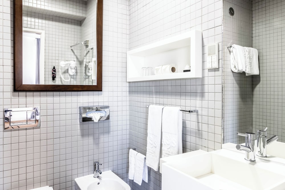 غرفة كومفورت ثلاثية بسرير مزدوج وسرير فردي، Hotel AS Lisboa 8/10