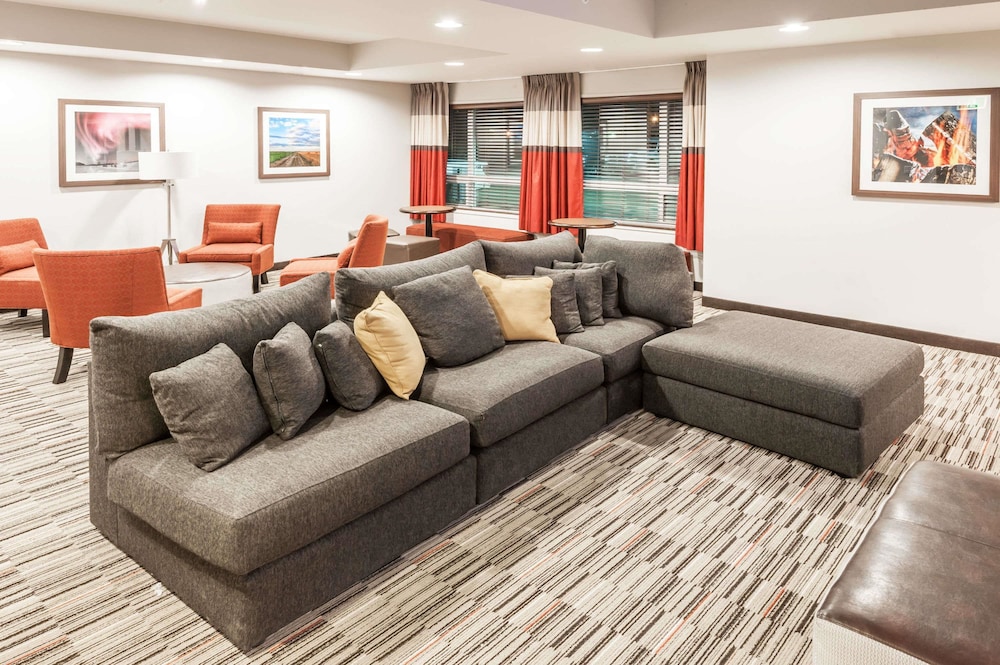 Microtel Inn Suites By Wyndham Fort St John 21/35