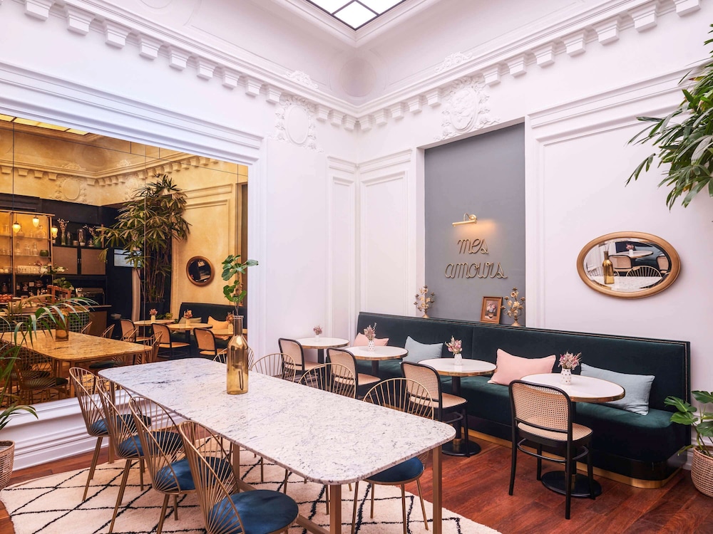 restaurant-cafeteria