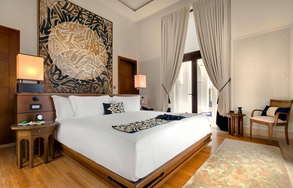 2 Bedrooms, Harmony, Pool, Villa, King and Twin Beds, Beach Front