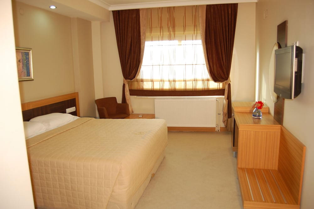 Rabis Hotel 13/45