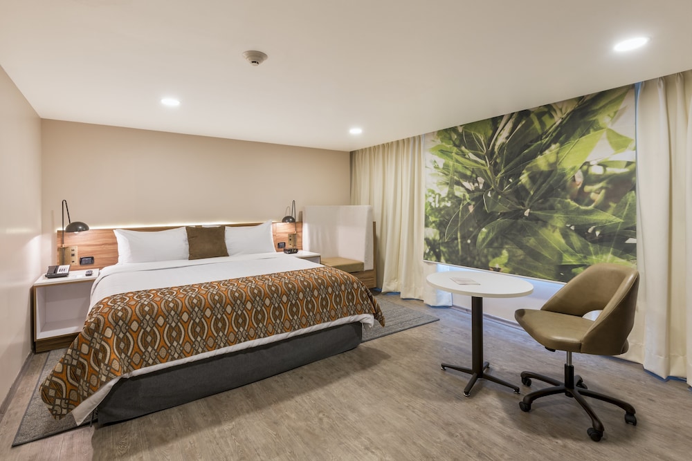 Wyndham Garden Quito 35/80