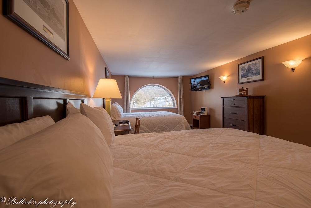 غرفة قياسية بسريرين كوين في المبنى الرئيسي، The Shawnee Inn And Golf Resort 2/2