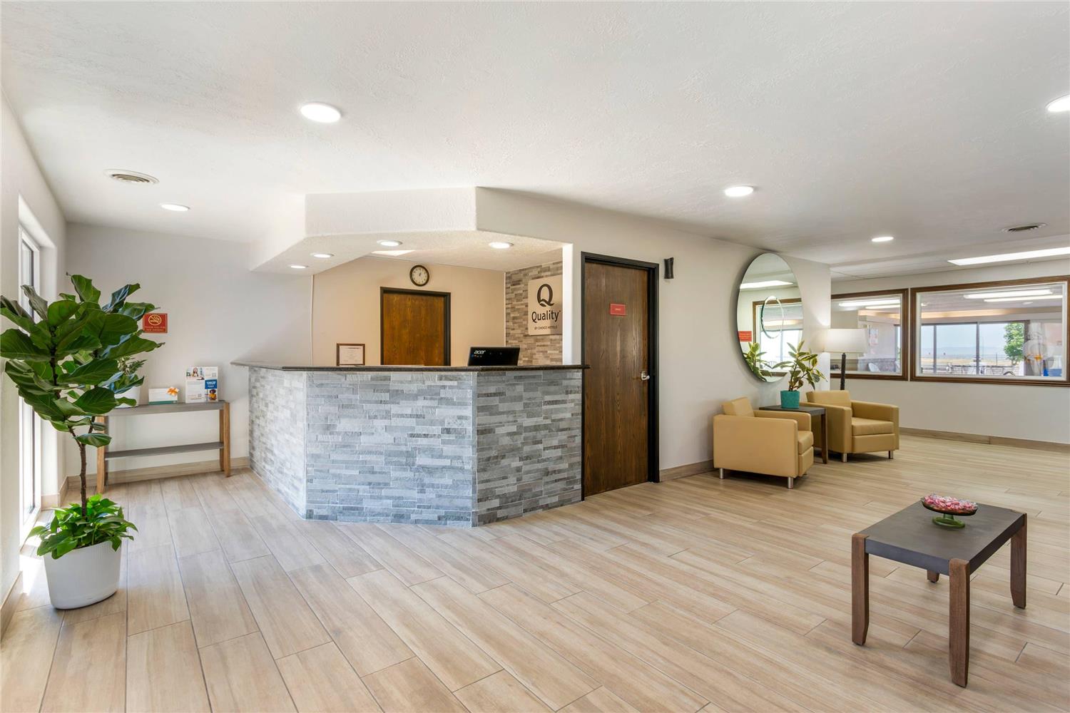 Quality Inn & Suites Fillmore I-15 4/40