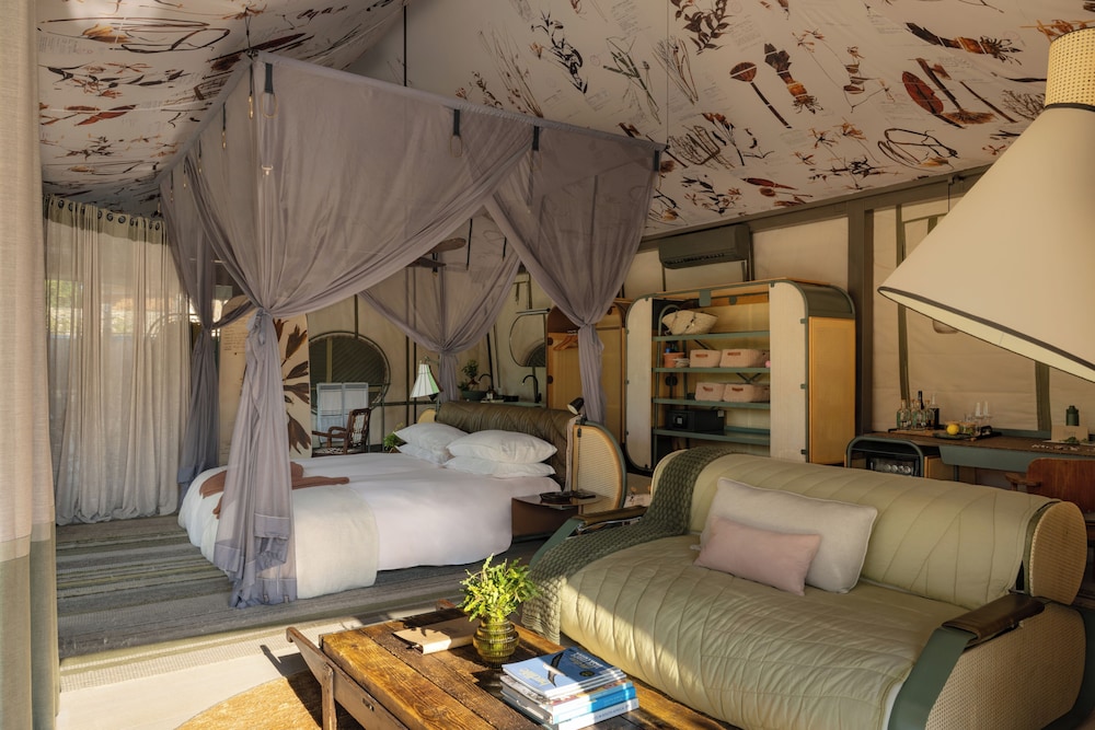 Thornybush Saseka Tented Camp 7/50