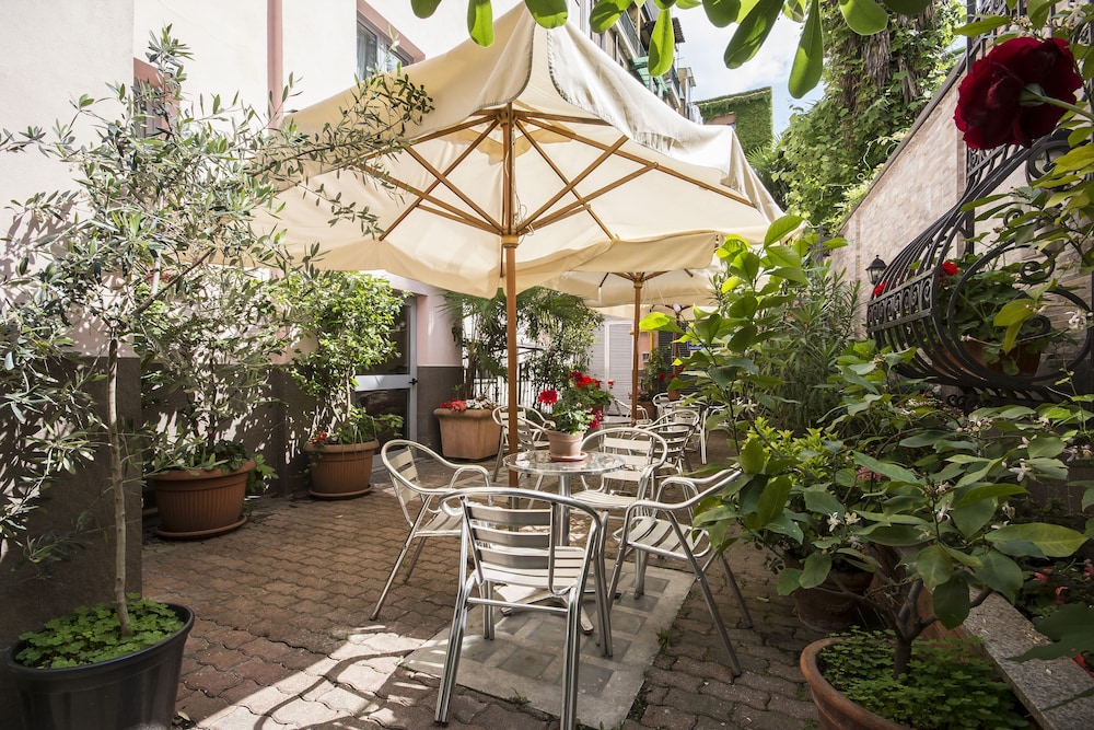 Hotel Vittoria 45/50