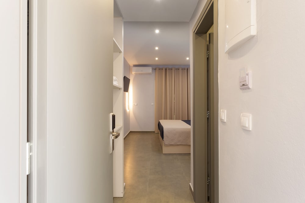 Wilde Rose Hotel 29/59