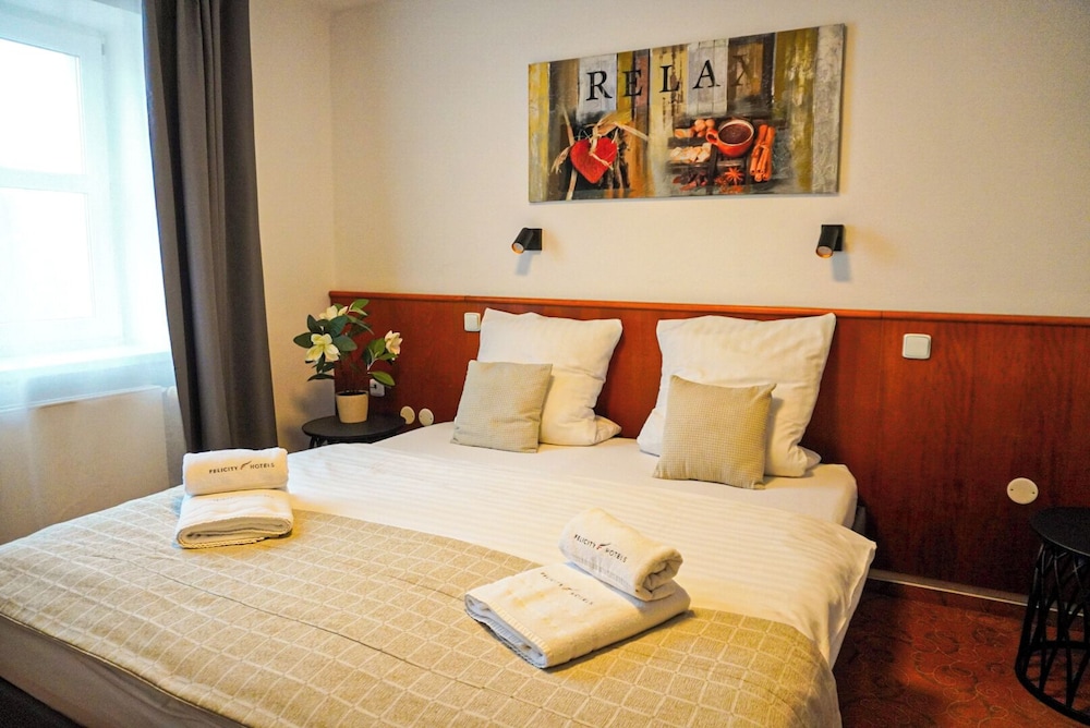 ECONOMY, DOUBLE BED