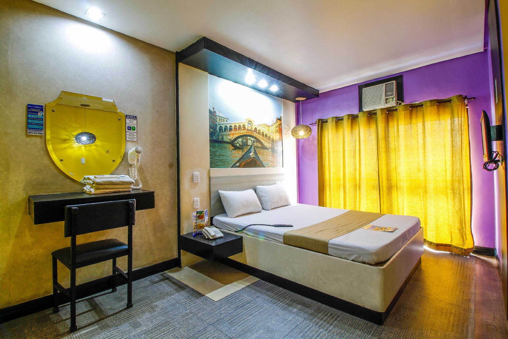 Executive, Suite