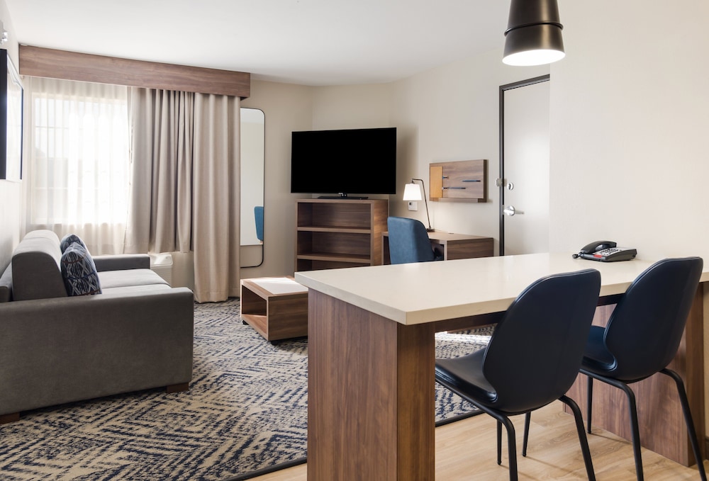 Candlewood Suites Lake Charles-Sulphur 25/30